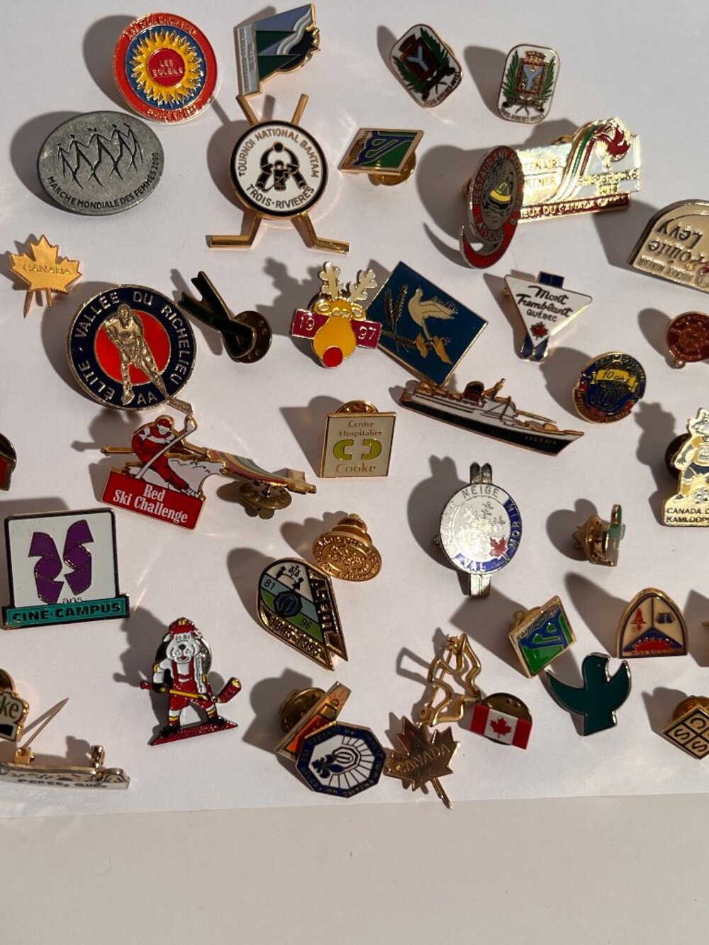 Vintage Canadian & Quebec Enamel Lapel Pin Lot – Sports, Travel, Hockey, Skiing